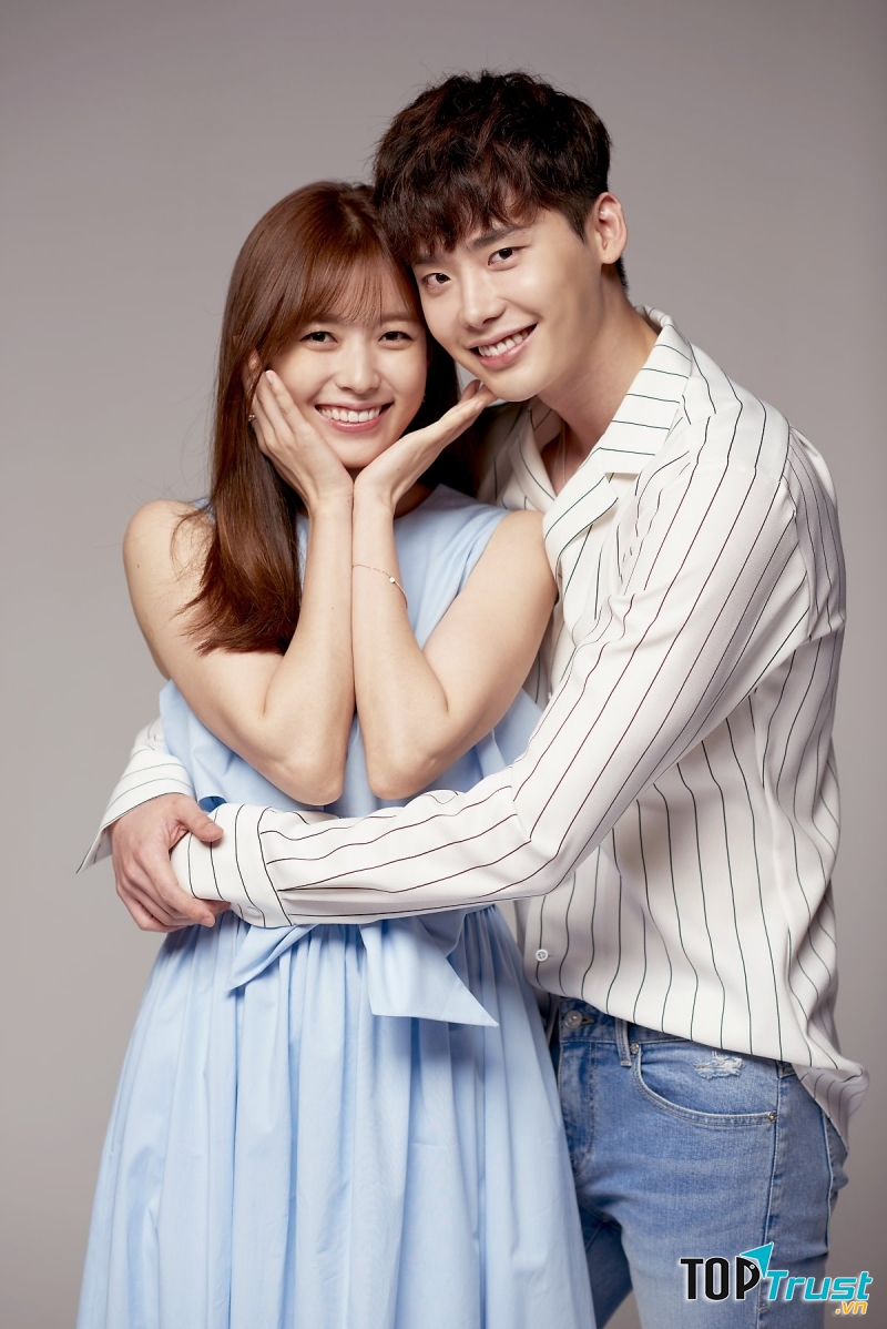 W-Two Worlds – (2016)
