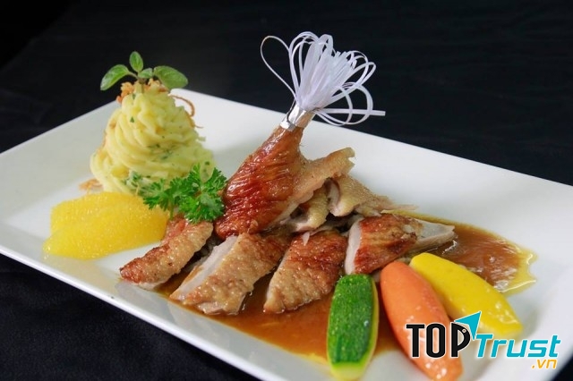 Món ức vịt sốt cam nổi tiếng của người Pháp