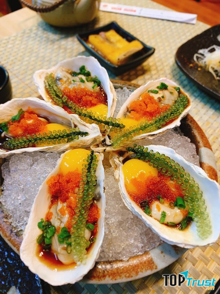 Đồ ăn tại Uchi Sushi