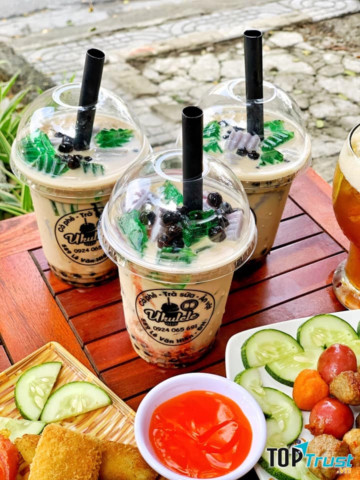 Ukulele  Coffee & Milk tea