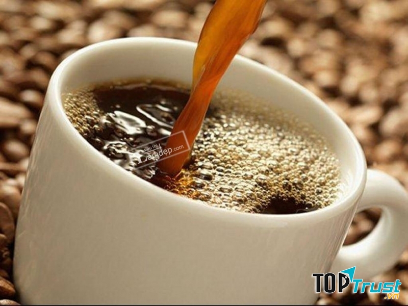 Cà phê là thủ phạm khiến răng bạn không còn trắng sáng.