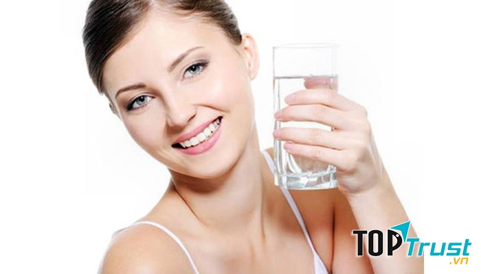 Uống đủ nước