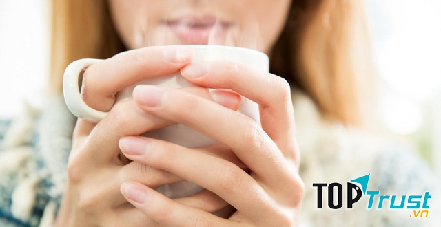 Các sản phụ được các bác sĩ khuyên uống 2 – 2,5 lít nước mỗi ngày để kích thích sữa về nhiều.