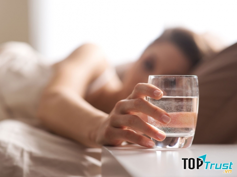 Uống nhiêu nước sau ăn