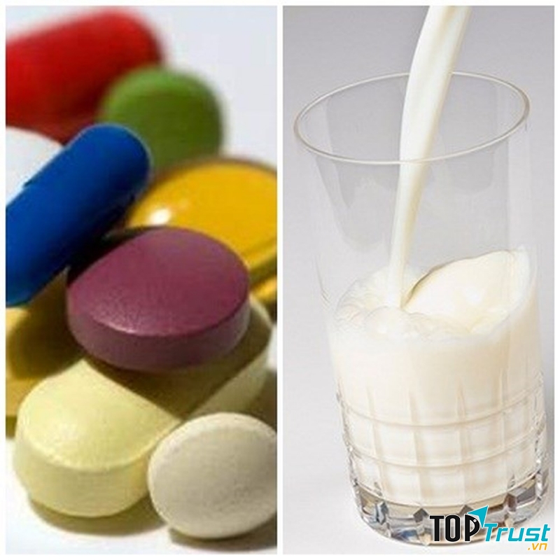 Uống sữa cùng thuốc
