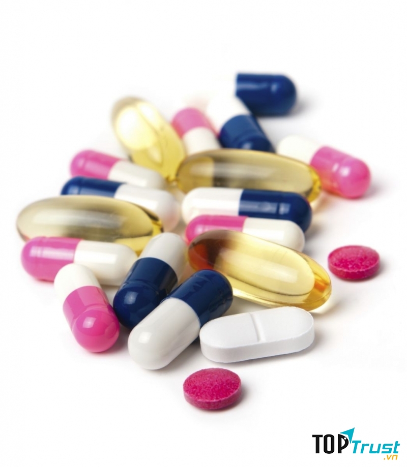 Uống sữa cùng thuốc