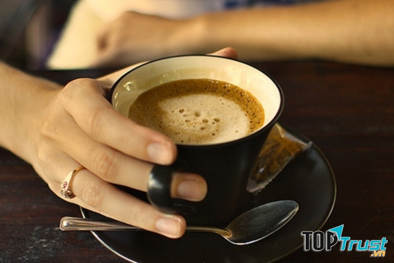 Uống thứ gì đó ấm trước khi đi ngủ