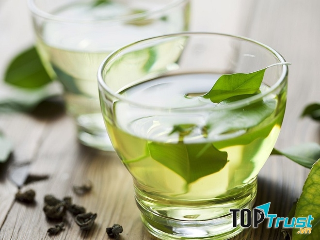 Uống trà xanh vào buổi sáng để giảm cân