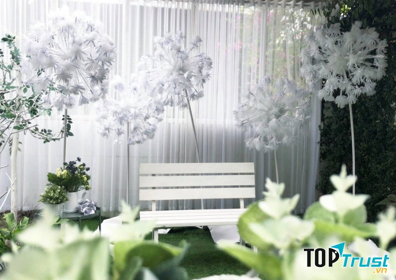 Không gian lãng mạn tại Up Garden Cafe