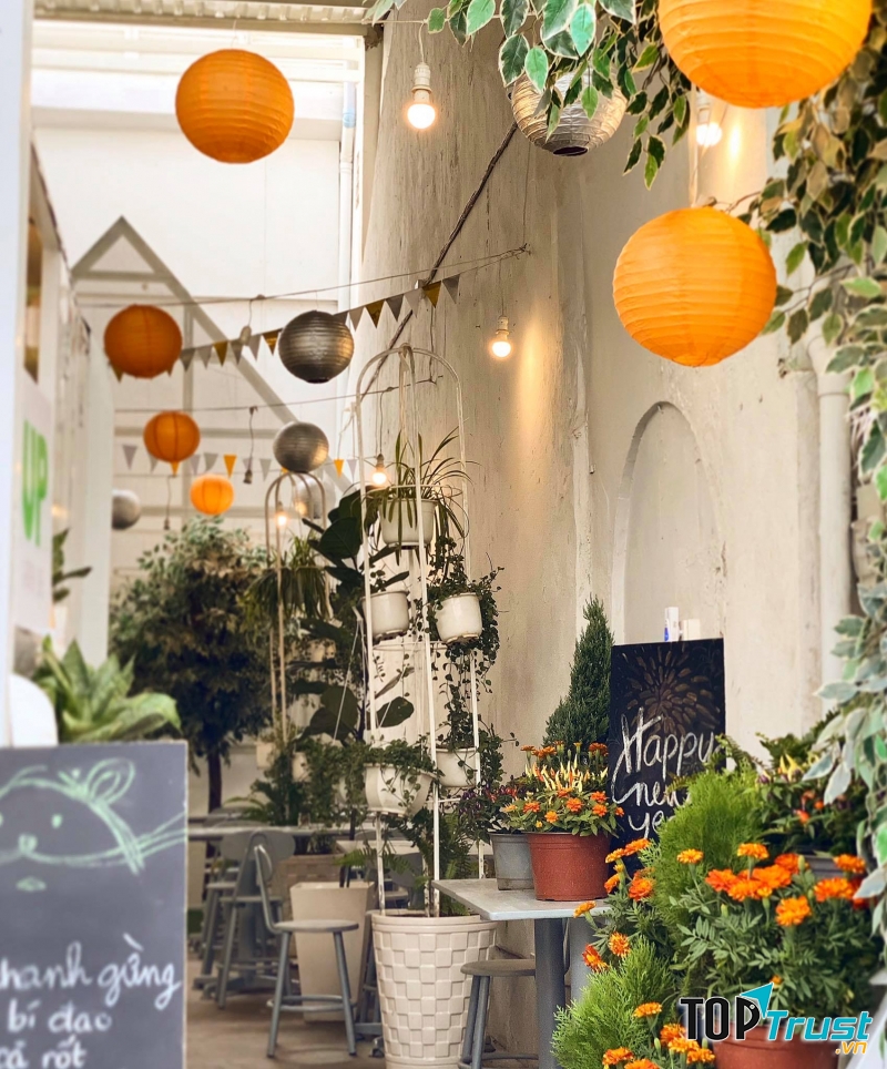 Không gian bên trong quán rất đẹp