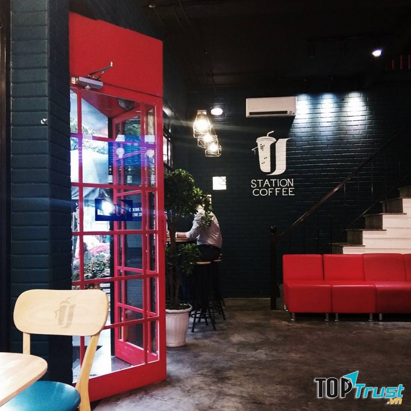 Urban Station Coffee Chùa Láng