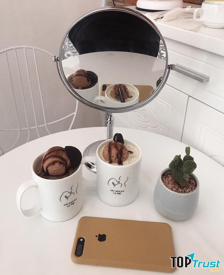 Không gian quán được thiết kế phong cách Hàn