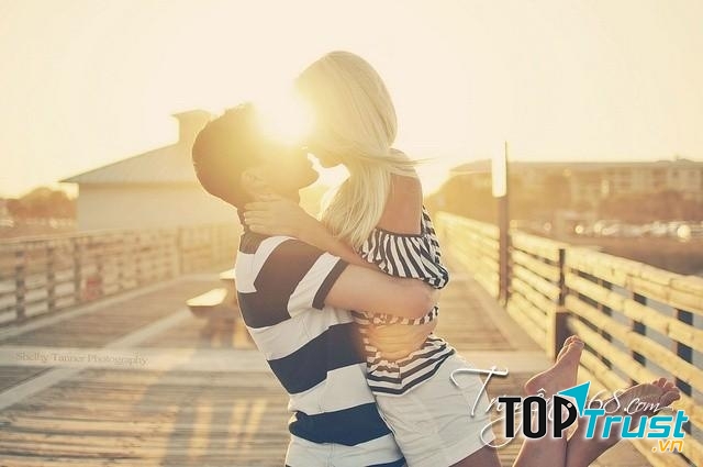 Hạnh phúc em chờ đến ngày sau