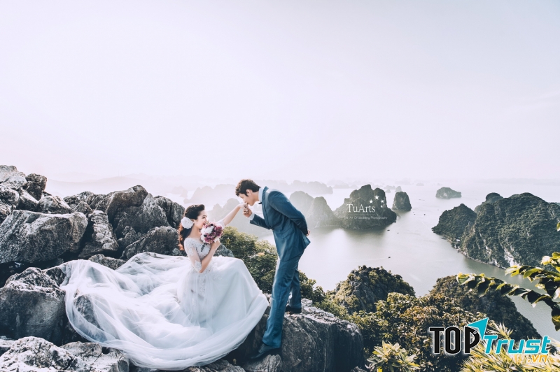 Vân Đồn là một huyện đảo hoang sơ và đầy hấp dẫn