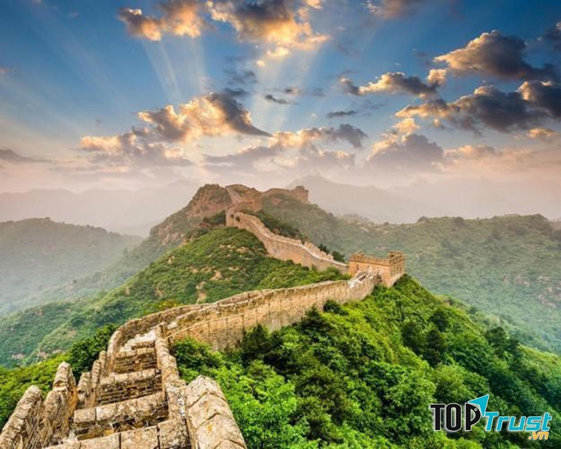 Vạn Lý Trường Thành được xây dựng chủ yếu bởi những tù nhân