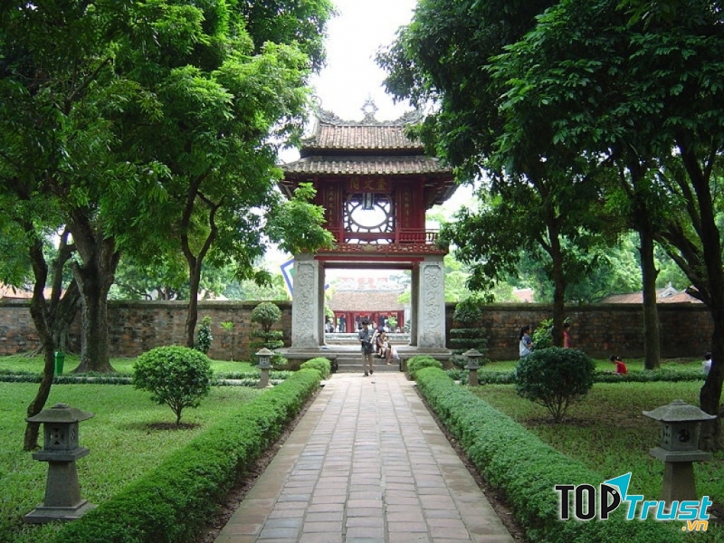 Văn miếu Quốc Tử Giám