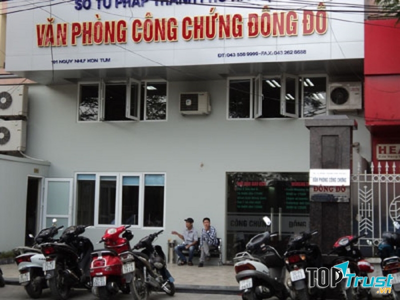 Văn phòng công chứng Đông Đô nhìn từ phía ngoài