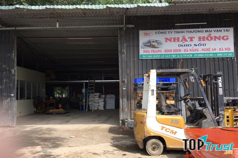 Kho tập kết của Vận Tải Nhật Hồng
