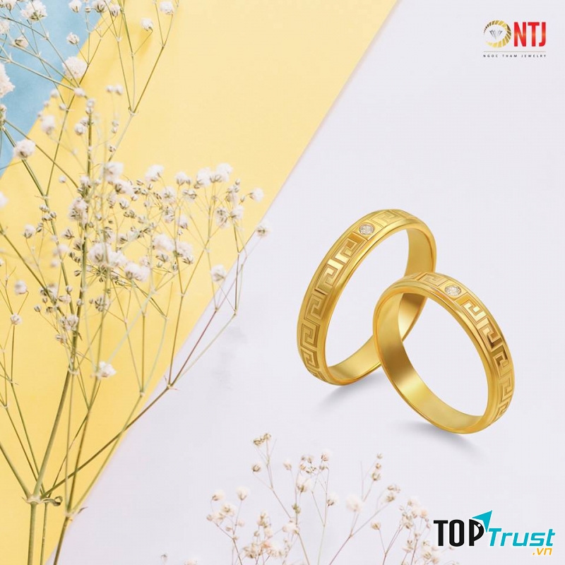 Vàng Bạc Đá Quý Ngọc Thẫm