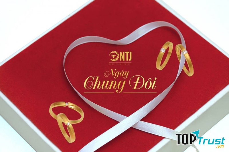 Vàng Bạc Đá Quý Ngọc Thẫm