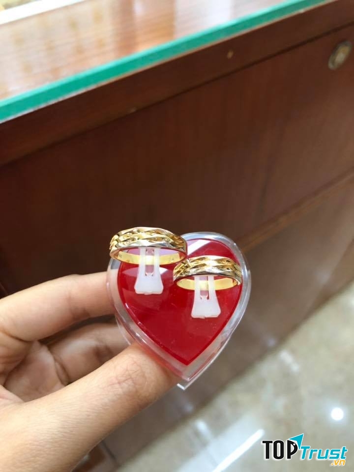 Vàng Bạc Đá Quý Trang Sức MINH HẬU