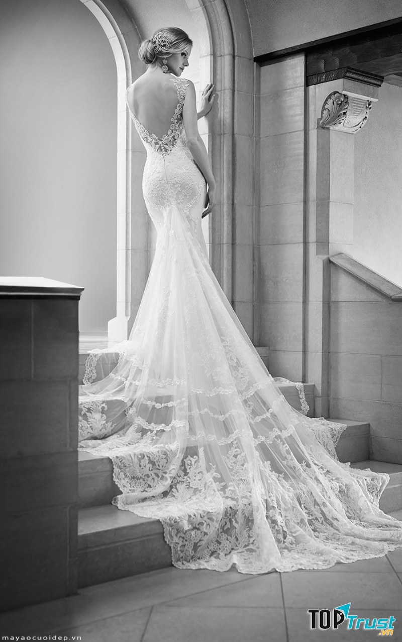 Váy cưới dáng đuôi cá