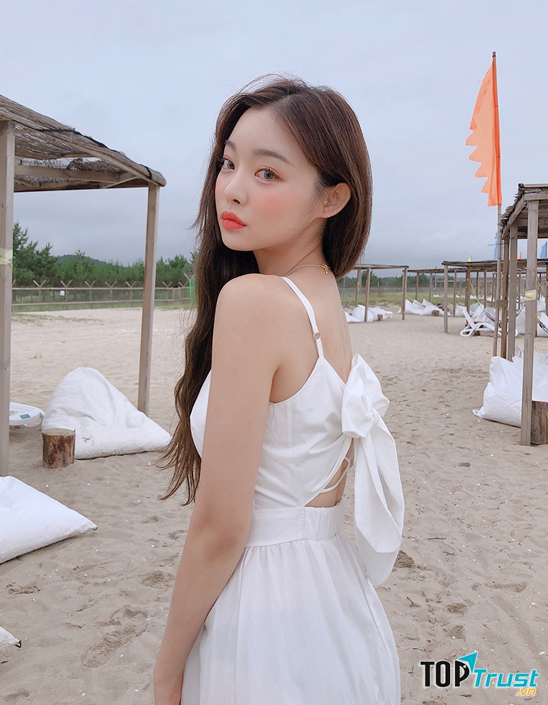 Váy hai dây nơ lưng