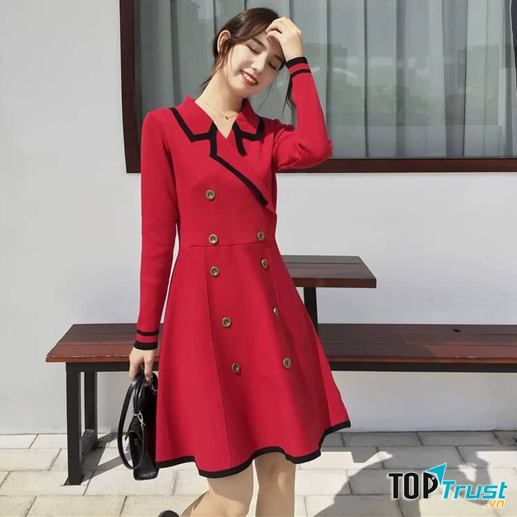 Chân váy len xòe mix với áo ren vô cùng đáng yêu