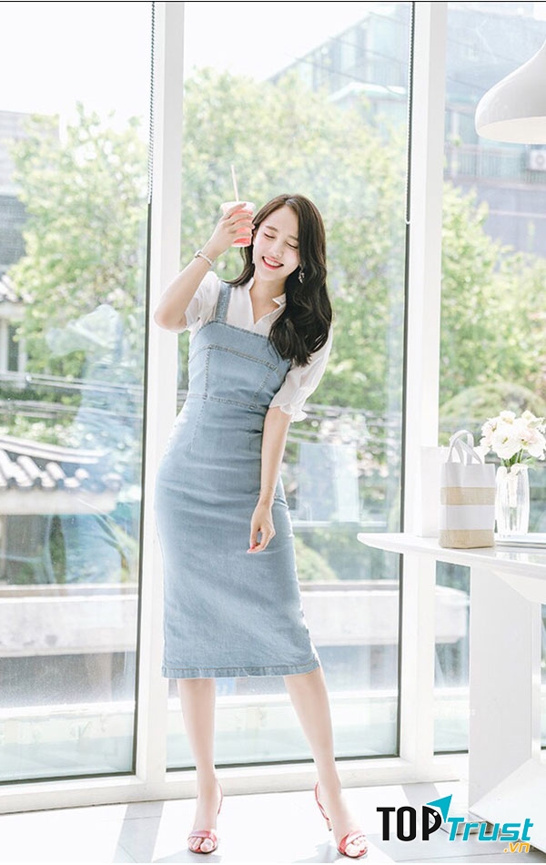 Váy yếm công sở.