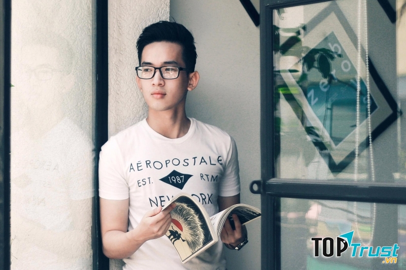 Phan Trung Hậu - sinh viên ngành Báo chí và Truyền thông - quán quân cuộc thi Nét đẹp sinh viên Nhân văn 2016