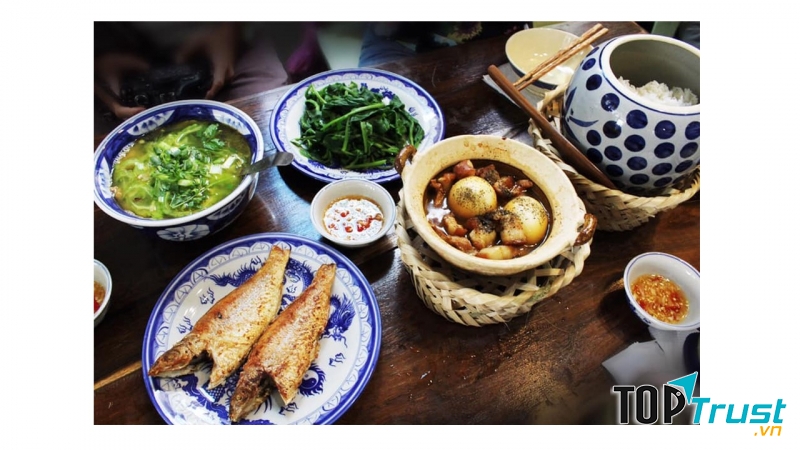 Về Nhà Có Cơm (Bếp Hên)