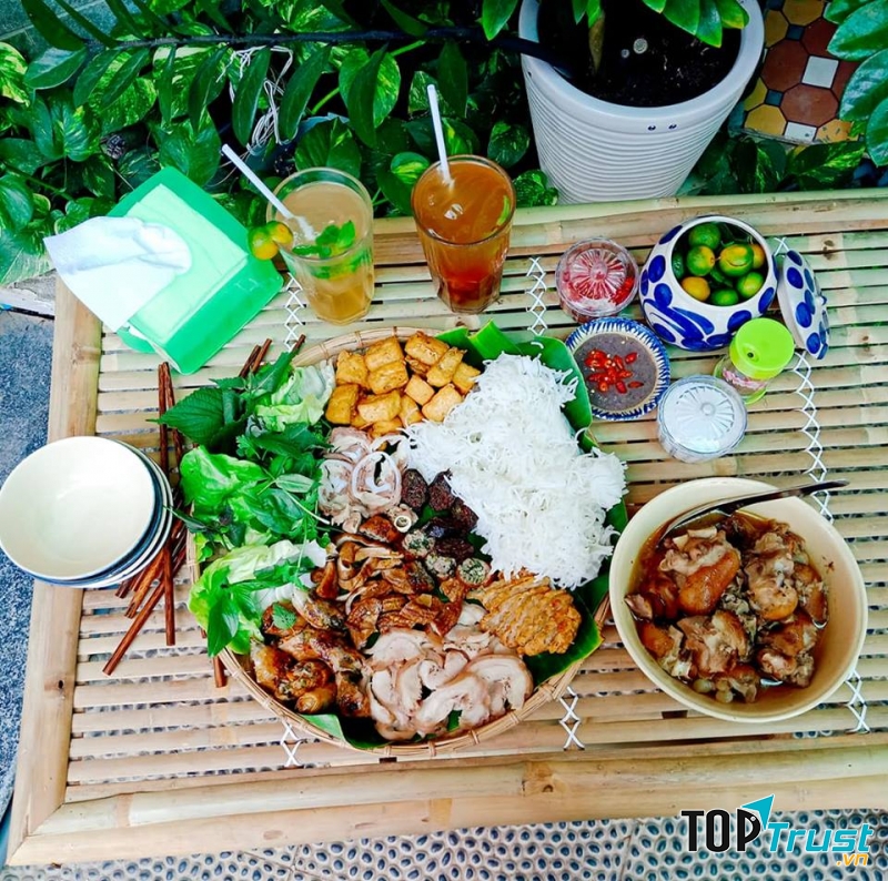 Ven Hồ Quán - Bún Đậu Mắm Tôm