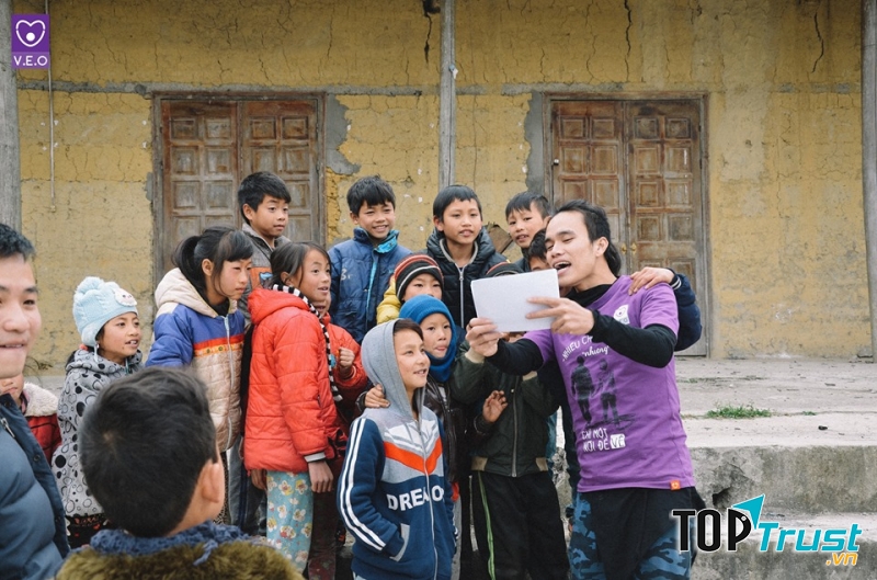 V.E.O (Volunteer for Education Oganization)