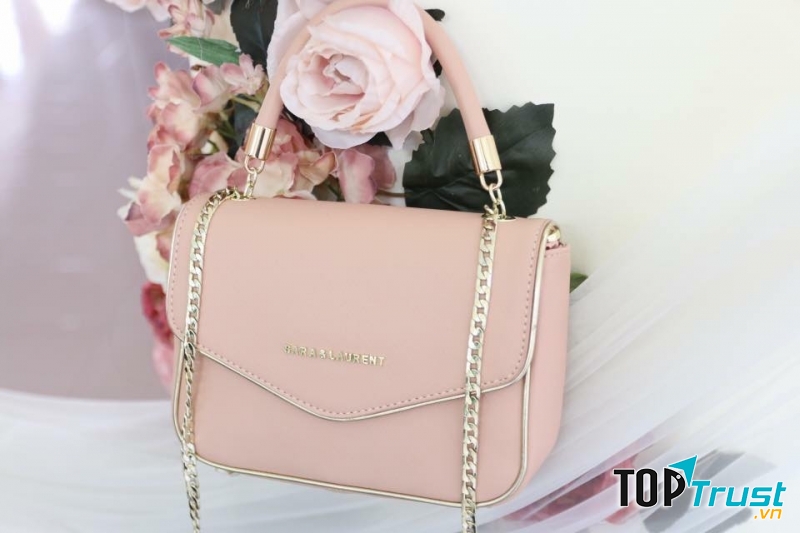 Mẫu túi xách tại Veobags Shop (hình ảnh lấy từ Fanpage của shop)