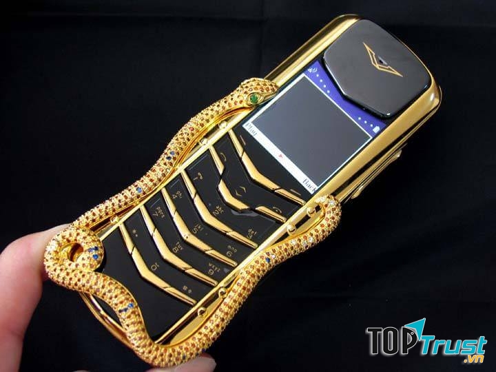 Vertu Signature Cobra