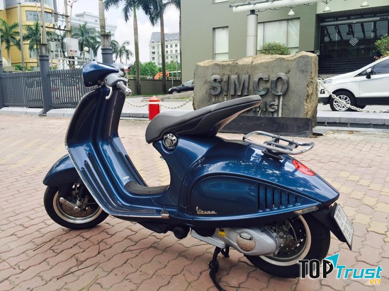Vespa 946 Bellissima – Giá: 365 triệu đồng
