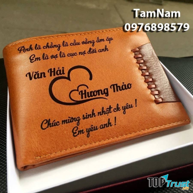 Ví da bò khắc tên – TamNam