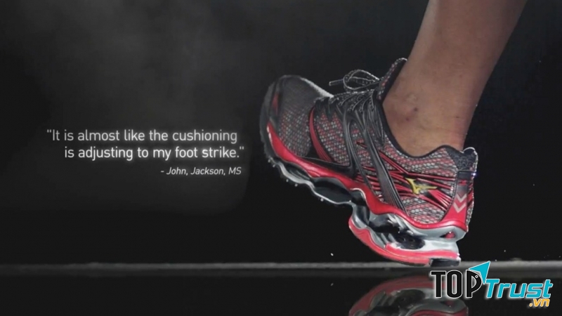 Thiết kế hầm hố cùng bộ đế bắt mắt đã giúp cho Wave prophecy trở nên đặc biệt giữa muôn ngàn đôi giày chạy bộ