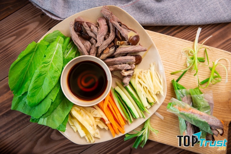 Món ăn hấp dẫn tại nhà hàng