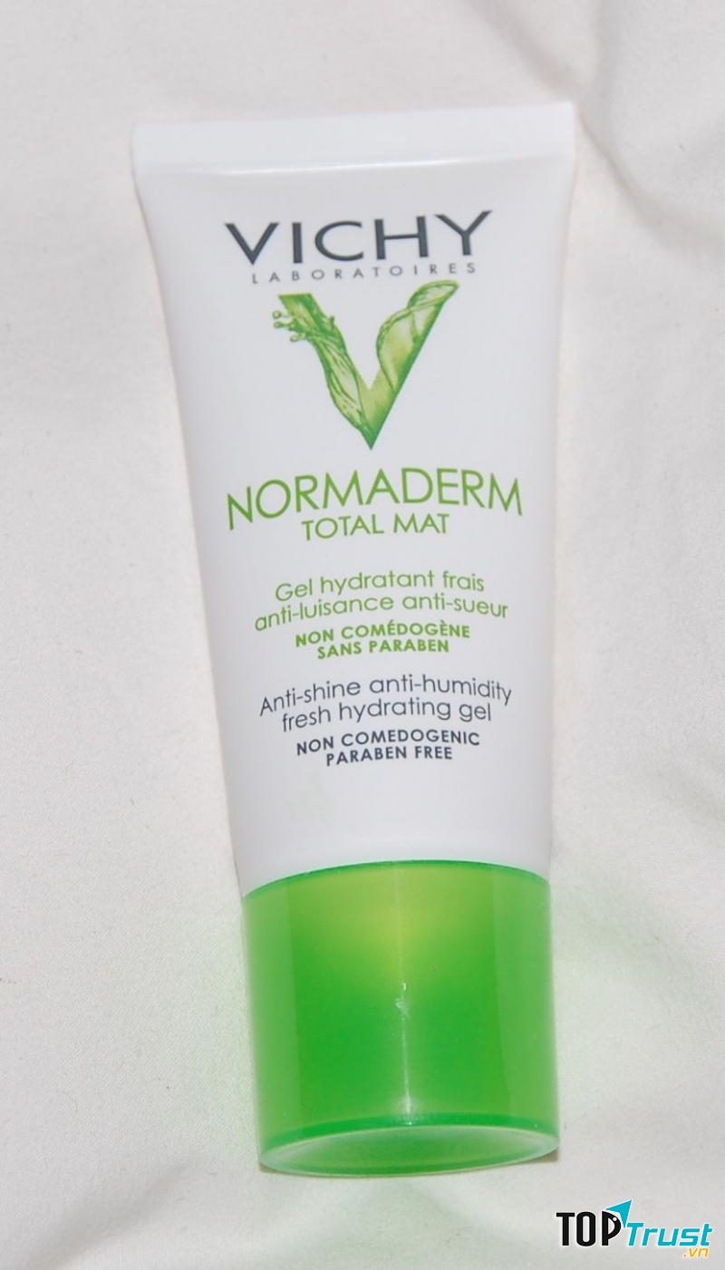 Vichy Normaderm Total Mat giúp bạn kiểm soát da bóng nhờn