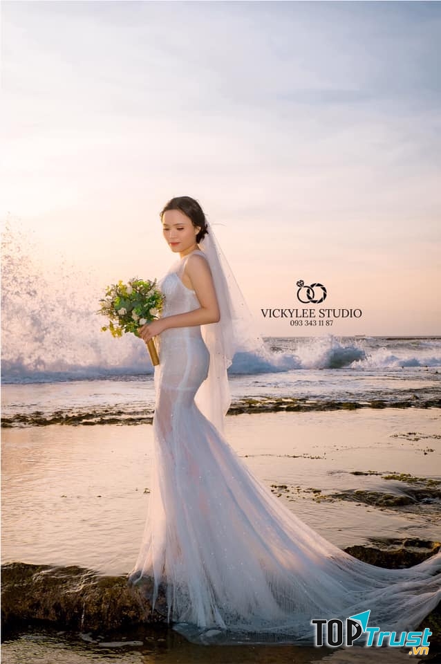 VICKY LEE Bridal