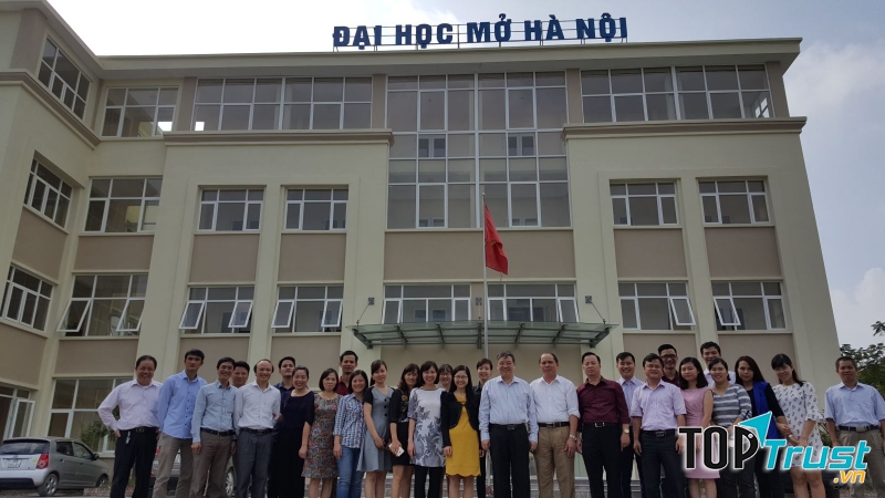 Viện Đại học Mở Hà Nội