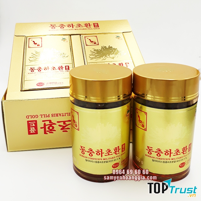 Sản phẩm đông trùng hạ thảo Hàn Quốc được bào chế dạng viên, hộp 2 lọ vàng cùng kiểu dáng sang trọng và bắt mắt nên rất thích hợp làm quà.