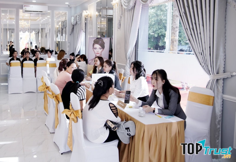 Viện Thẩm Mỹ Diva