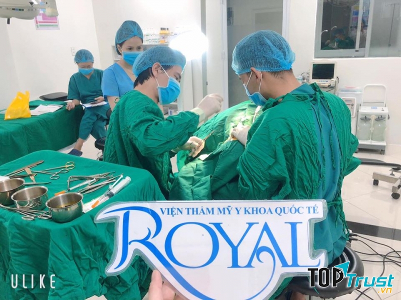 Viện Thẫm Mỹ Y Khoa Quốc Tế Royal Clinic