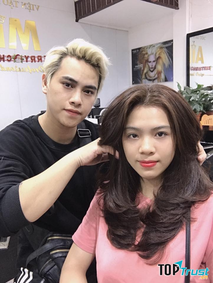 Viện tóc MiA nổi tiếng với sự tận tình, chu đáo