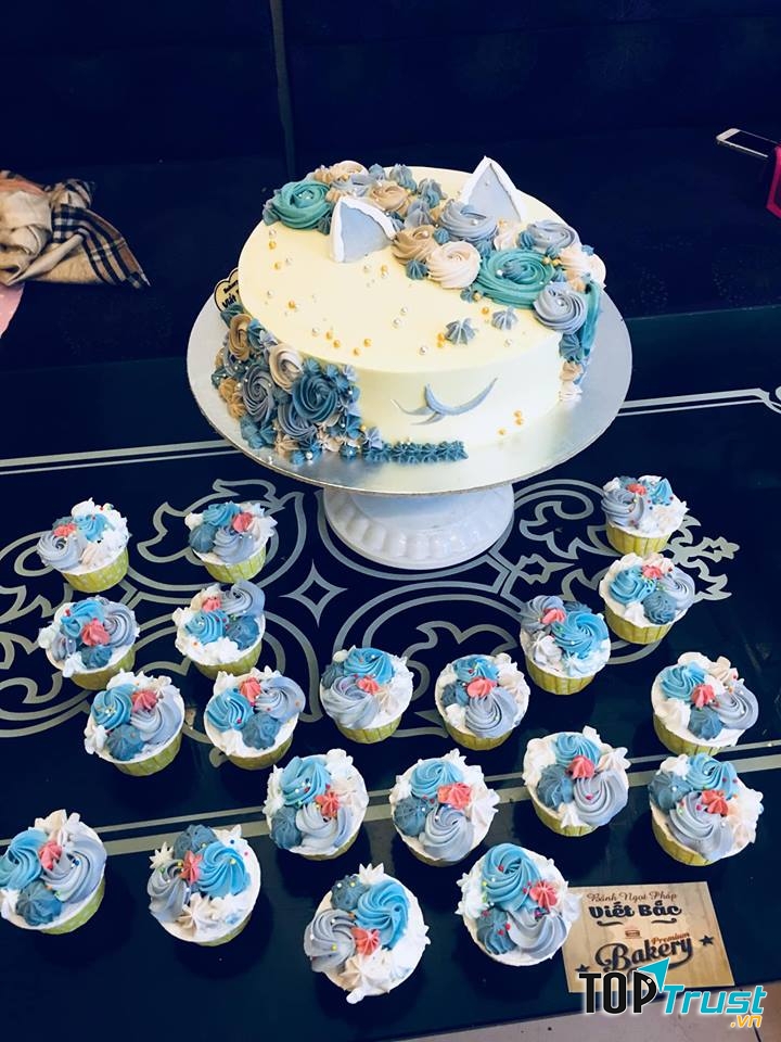 Bánh sinh nhật của Viết Bắc Bakery đẹp tinh tế