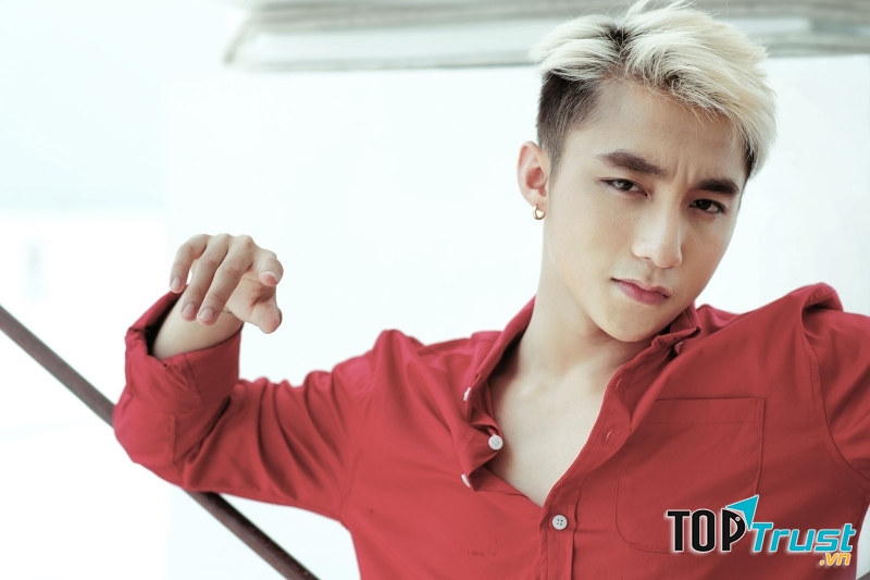 Sơn Tùng MTP.