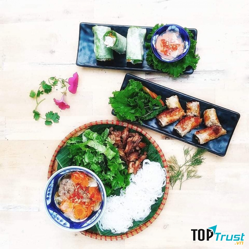 Việt Food - Hồ Nghinh