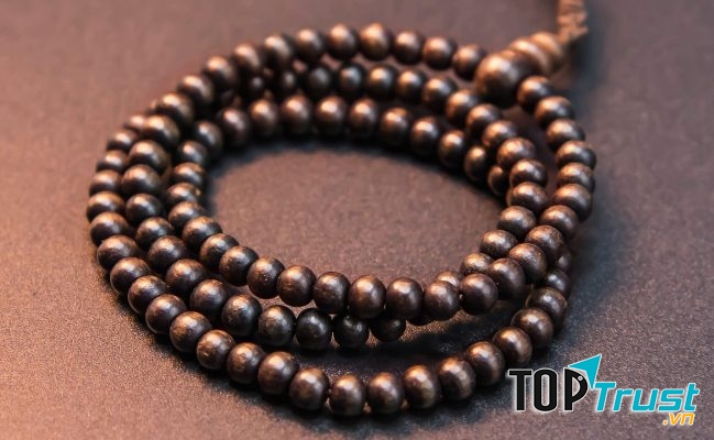 Việt Hương Trầm